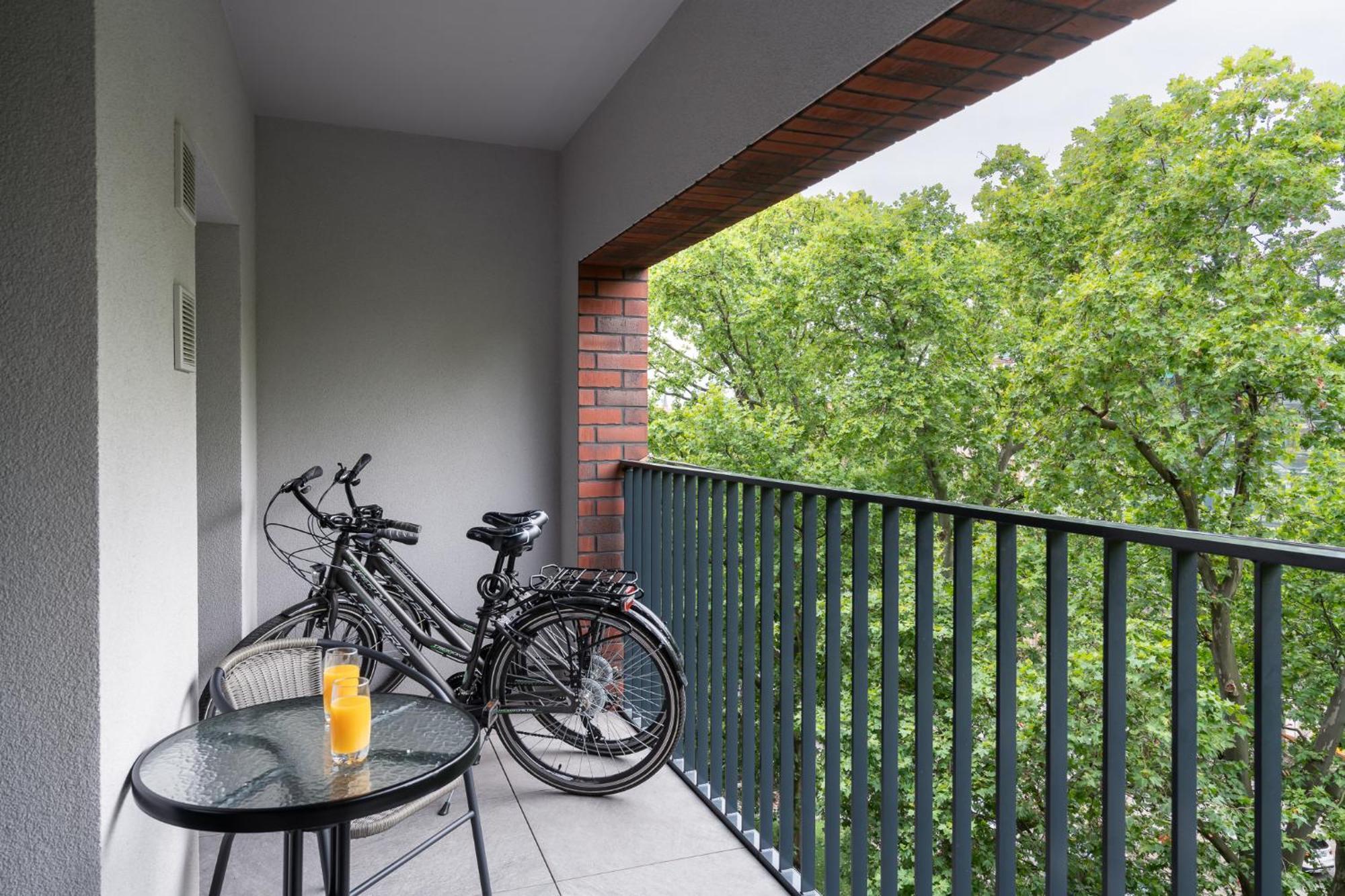 Apartwro 4Th-City Square Railway Station Balcony, Garage, Bicycles Wrocław Eksteriør billede